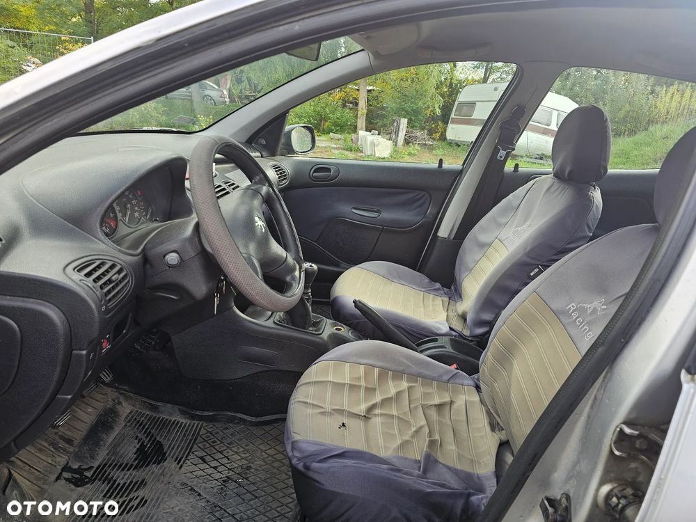 Peugeot 206 1999 photo 5