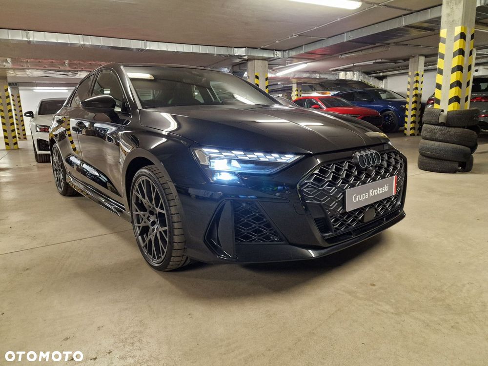 Audi RS3 Limousine - 3