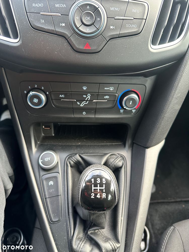 Ford Focus 1.0 EcoBoost Ambiente - 13