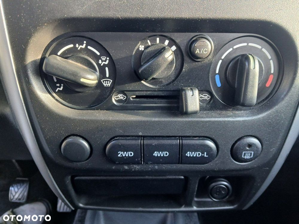 Suzuki Jimny 1.5 DDiS Club - 16