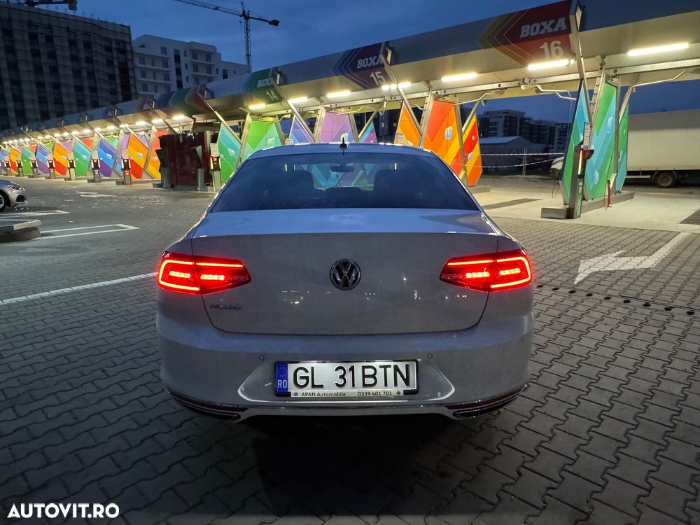 Volkswagen Passat - 9