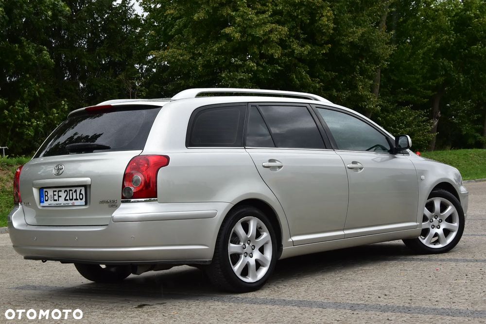 Toyota Avensis 2.0 VVT-i Automatik Executive - 7