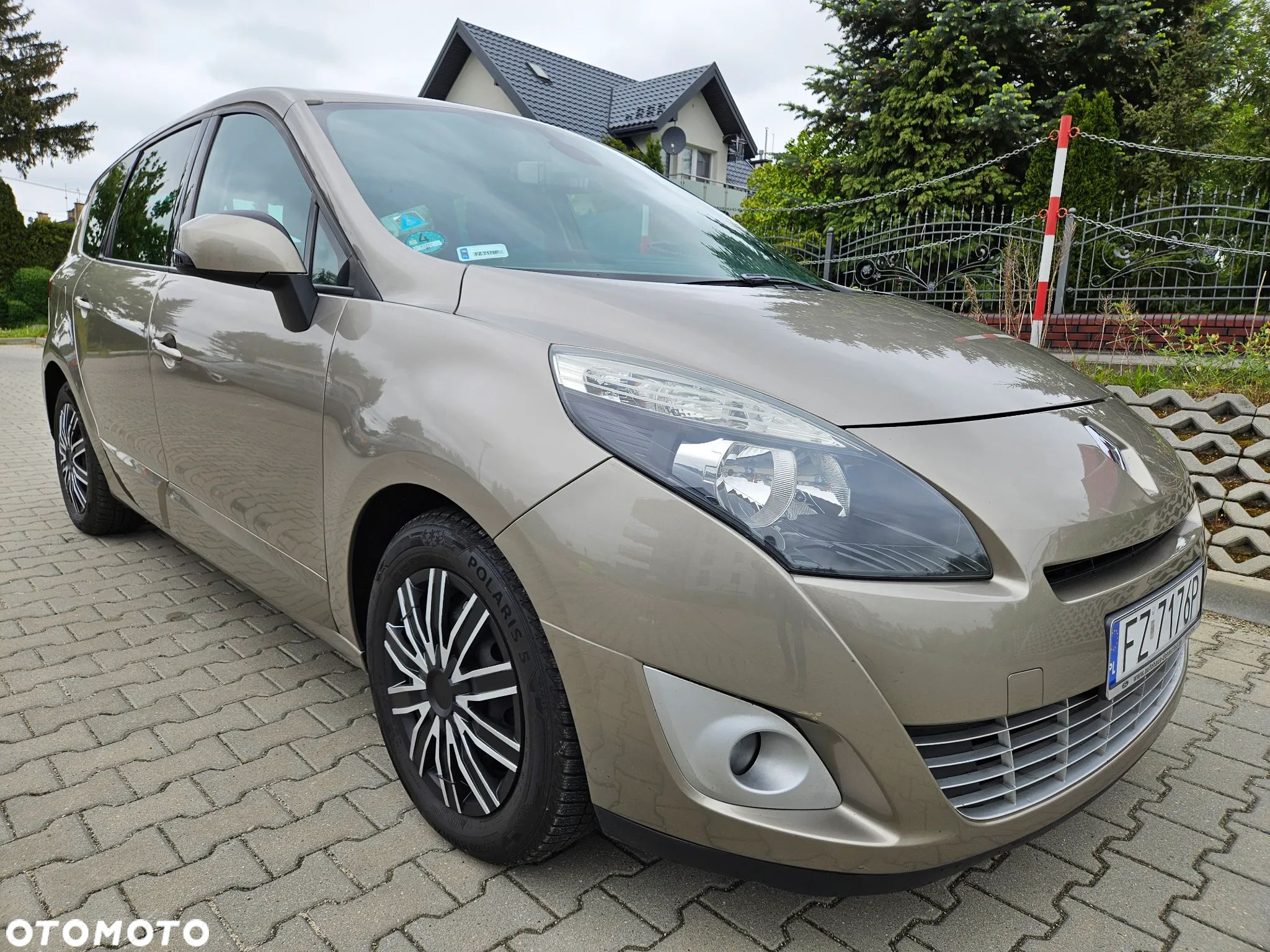 Renault Grand Scenic 1.6 16V 110 Dynamique - 1