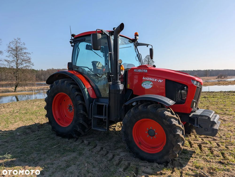 Kubota M105GX IV - 11
