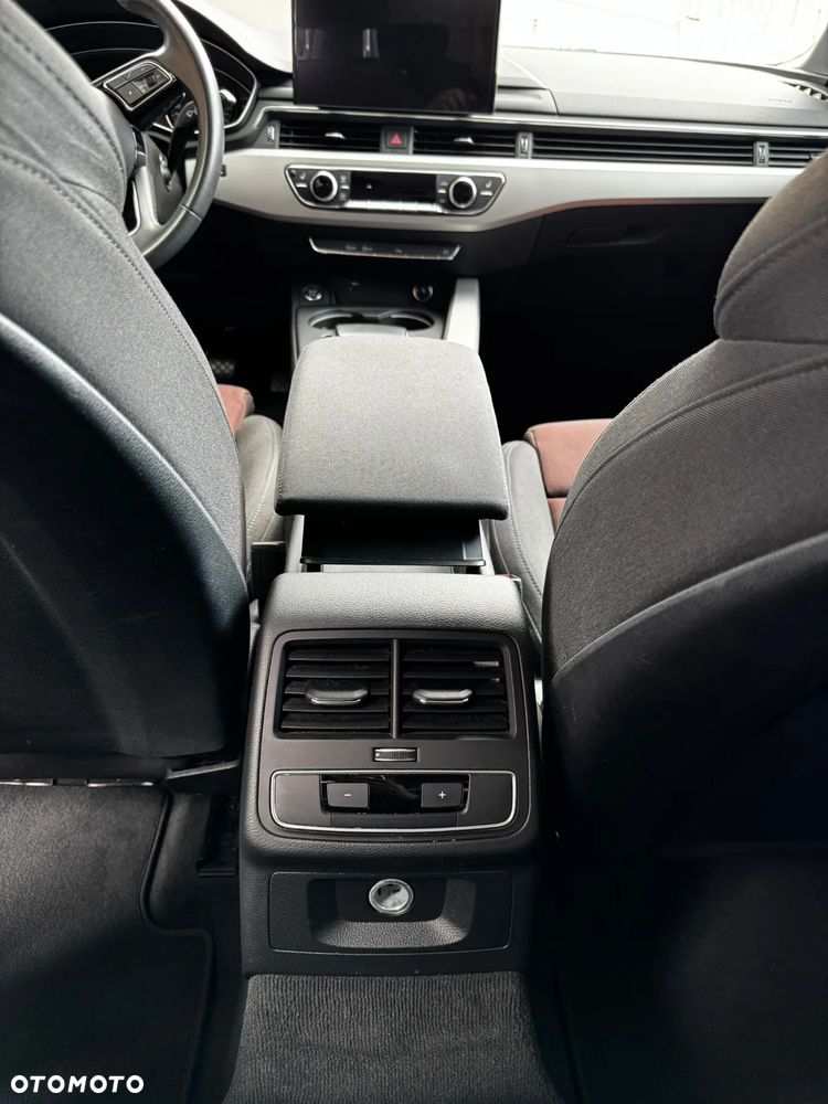 Audi A4 Limousine - 10