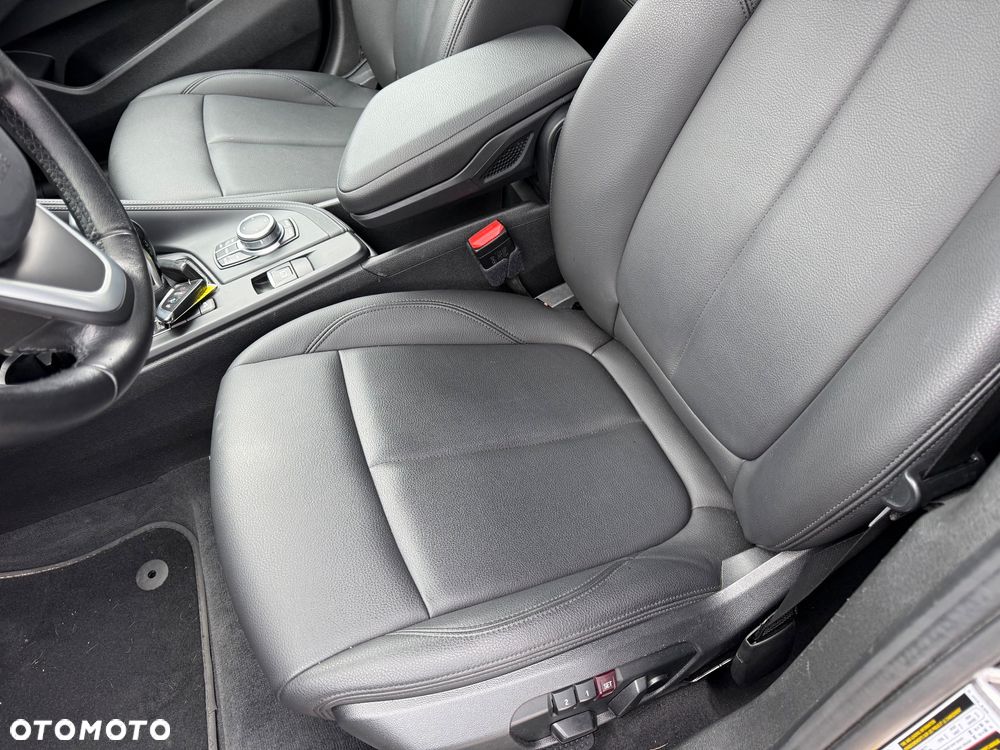 BMW X1 xDrive25i xLine sport - 15