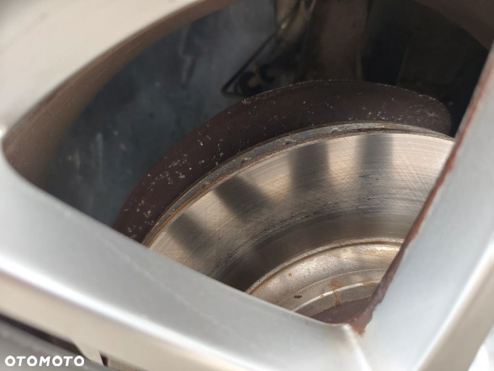 Land Rover Discovery Sport D150 HSE - 18