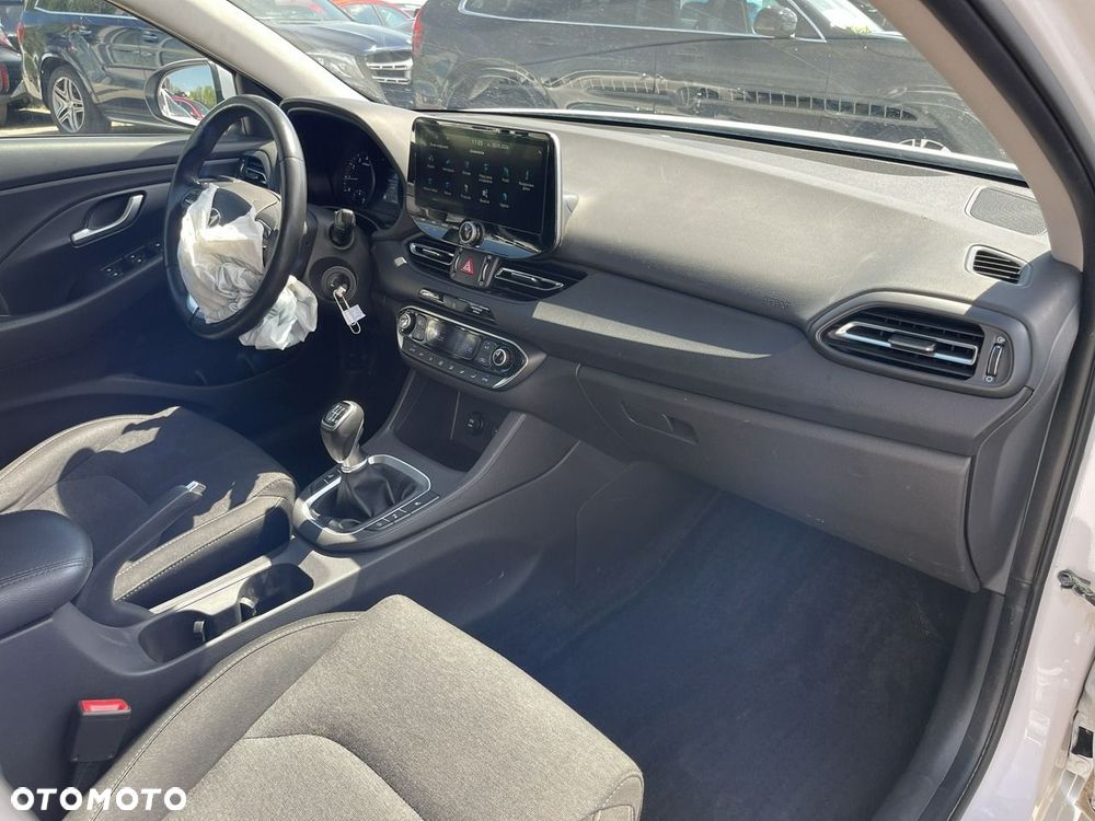 Hyundai i30 1.5 DPI Comfort - 9
