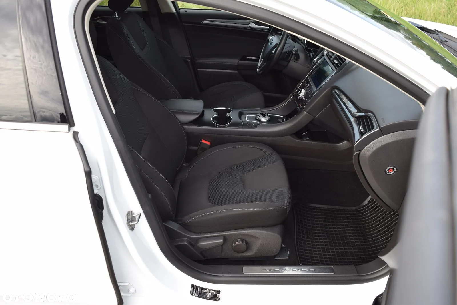 Ford Mondeo Turnier 2.0 EcoBlue Titanium - 21
