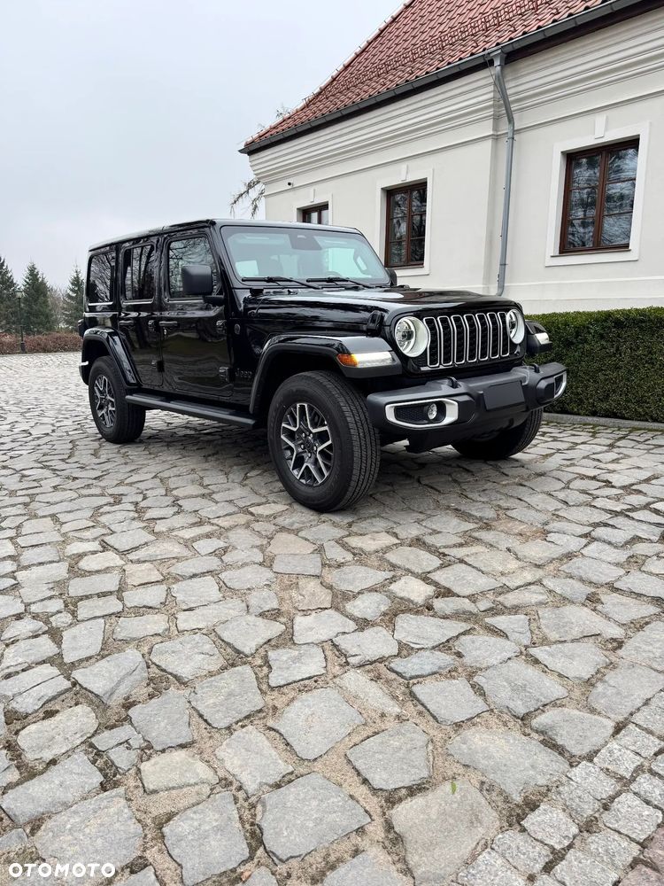 Jeep Wrangler Unlimited GME 2.0 Turbo Sahara - 2