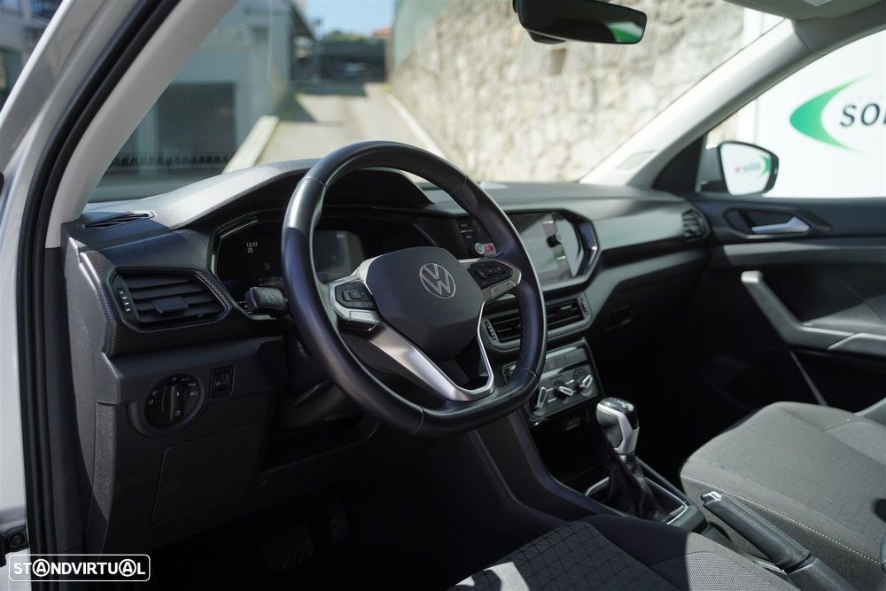 VW T-Cross 1.0 TSI BlackStyle DSG - 31