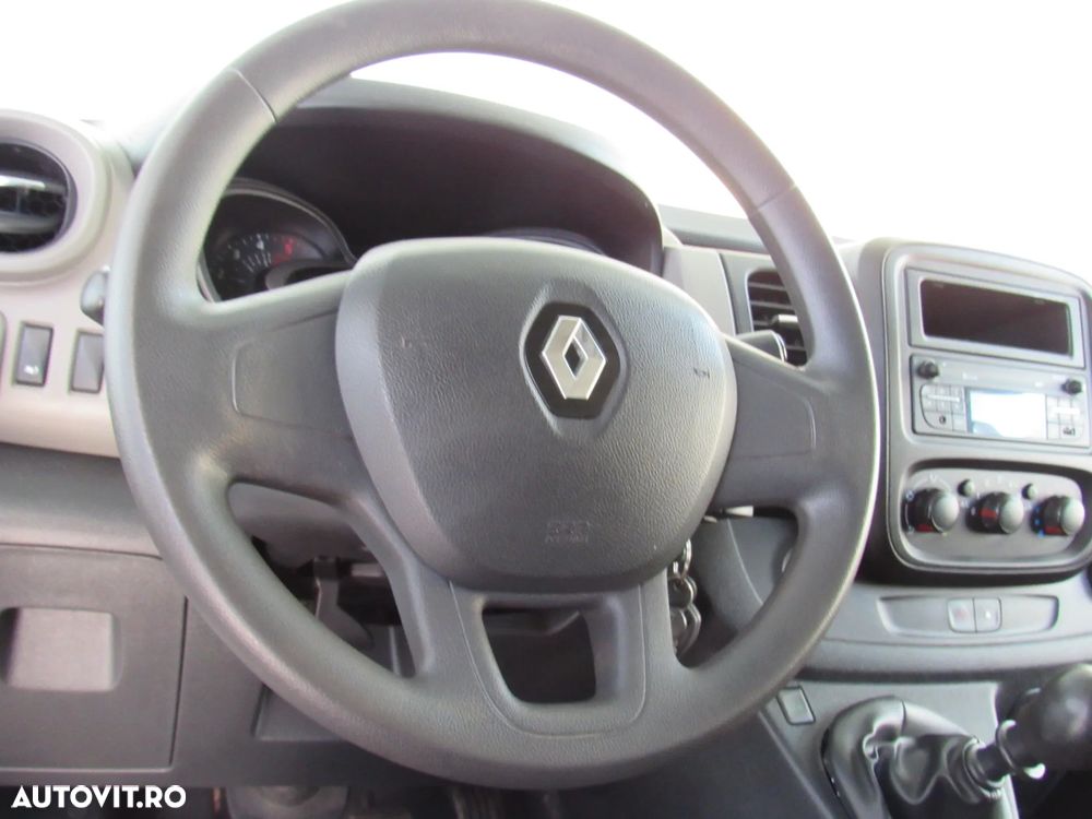 Renault Trafic - 19