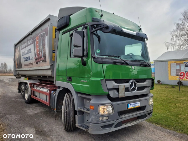 Mercedes-Benz Actros 2544