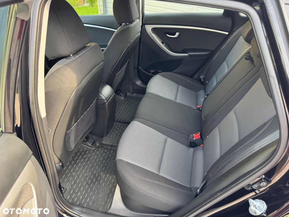 Hyundai i30 1.4 BlueDrive Run - 16