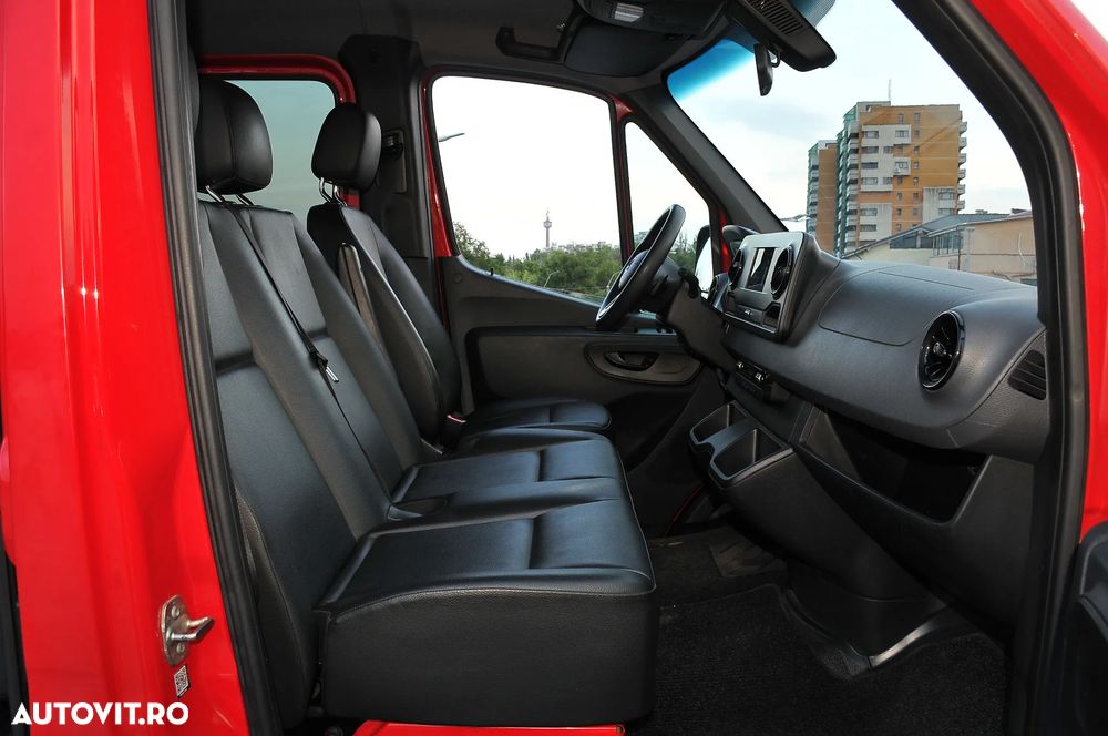 Mercedes-Benz Sprinter - 14