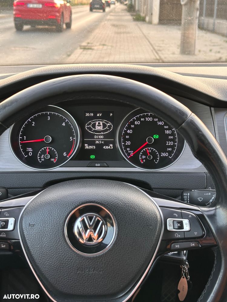 Volkswagen Golf 1.6 TDI BlueMotion Technology DSG Trendline - 14