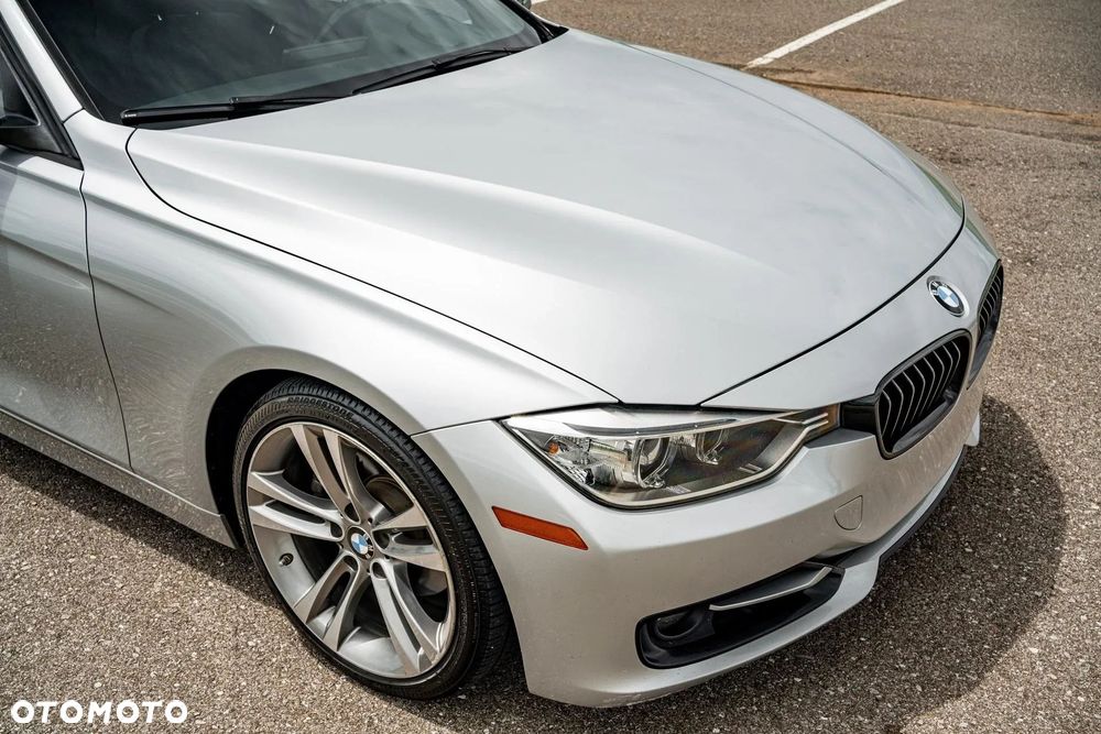 BMW Seria 3 330i Sport Line Shadow - 12