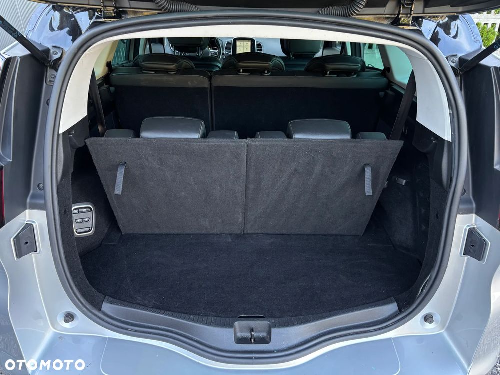 Renault Grand Scenic - 22