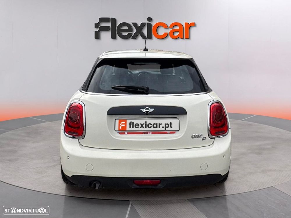 MINI 5 Portas One D - 6