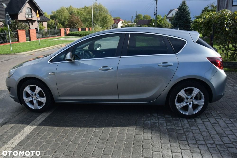 Opel Astra 1.4 Turbo Exklusiv - 17