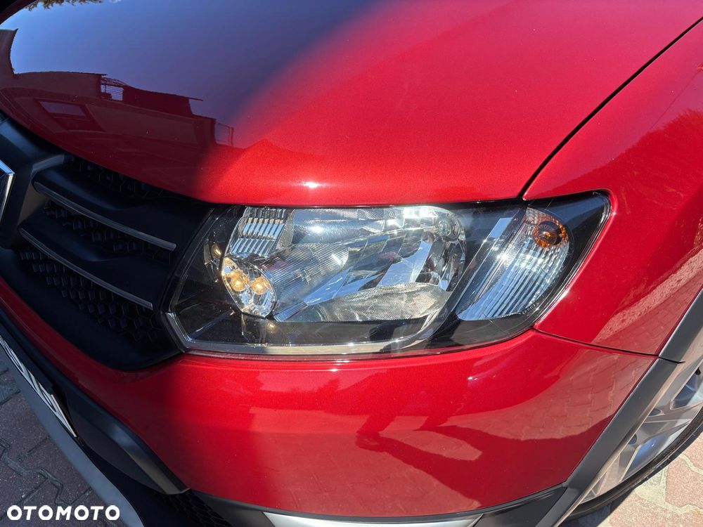 Dacia Sandero TCe 90 S&S Celebration - 31