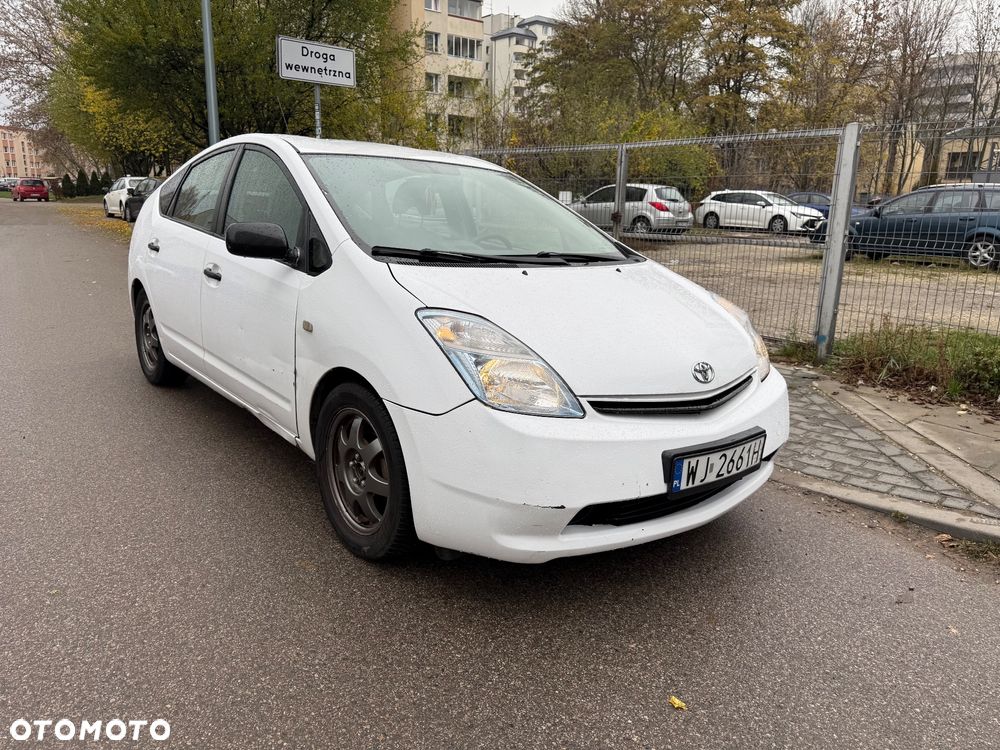 Toyota Prius - 1