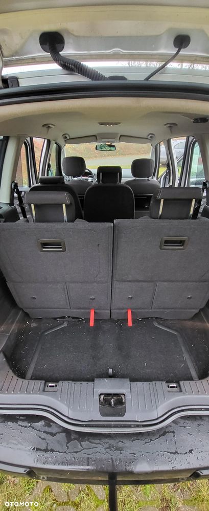 Ford Galaxy 2.0 TDCi Gold X - 16