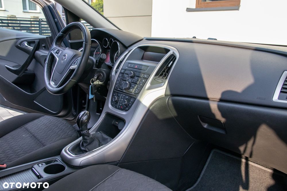Opel Astra 1.4 T Enjoy - 11