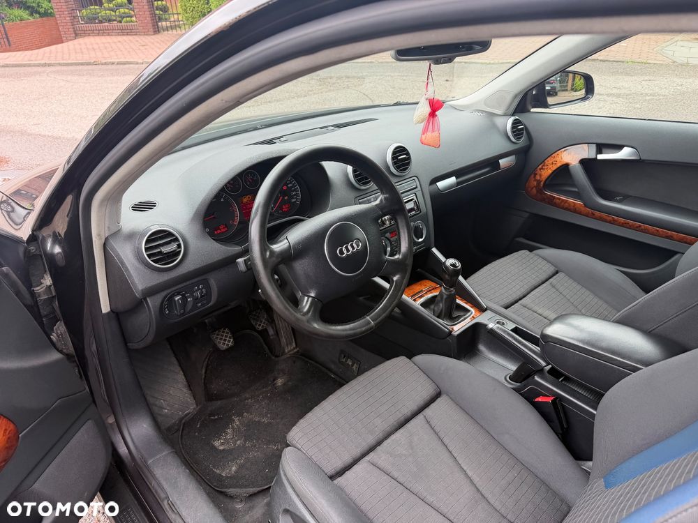 Audi A3 3-drzwiowe 2.0 TDI Attraction - 8