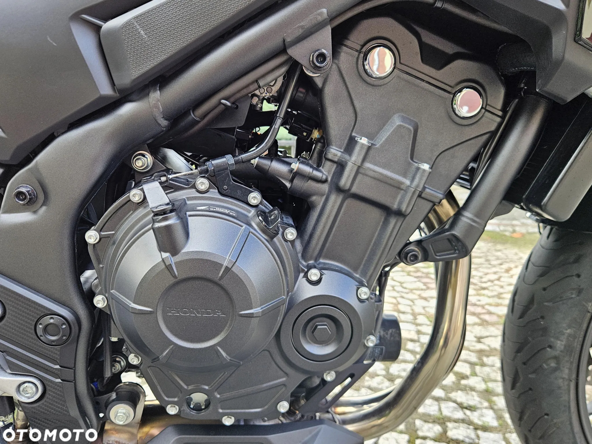 Honda CB - 11