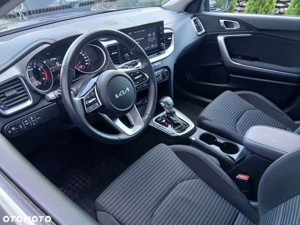 Kia XCeed - 12