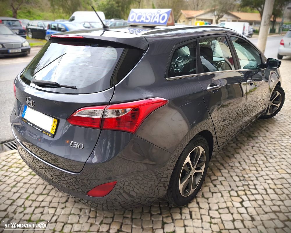 Hyundai i30 CW - 11
