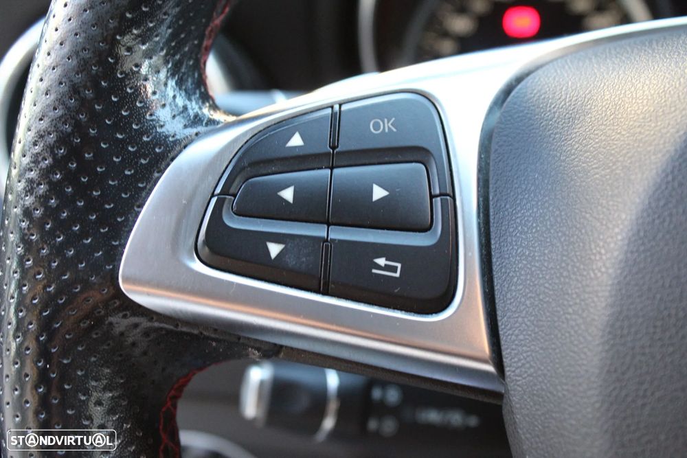 Mercedes-Benz CLA 200 d Shooting Brake 8G-DCT AMG Line - 13