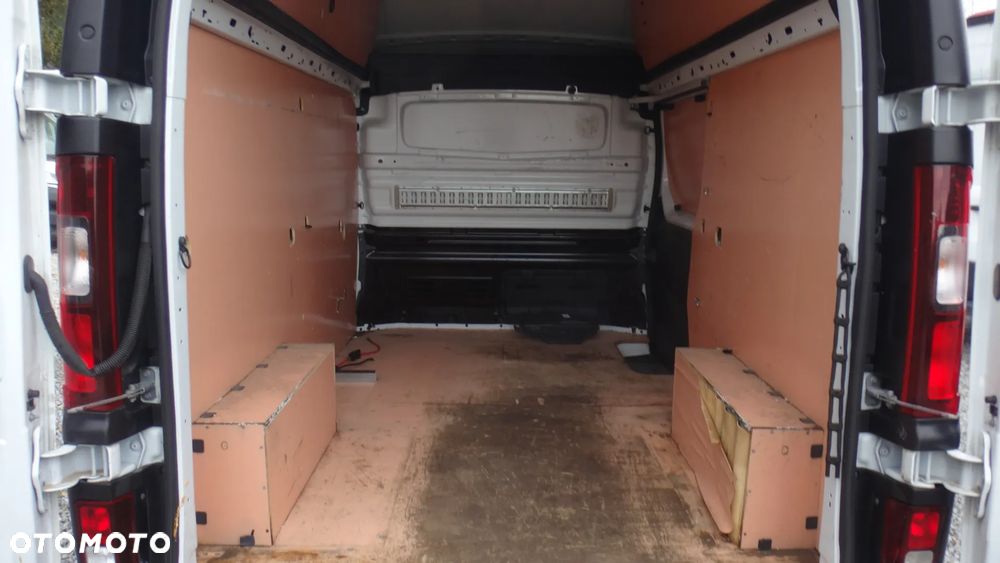 Renault Trafic - 8