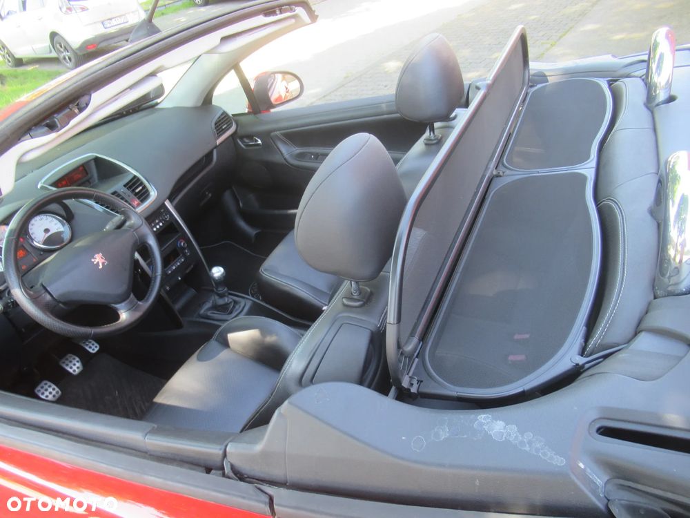 Peugeot 207 CC 1.6 Intense - 31
