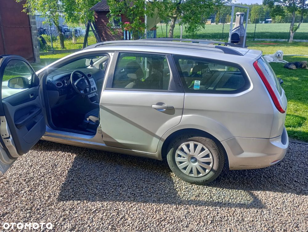 Ford Focus 1.6 Ambiente - 8