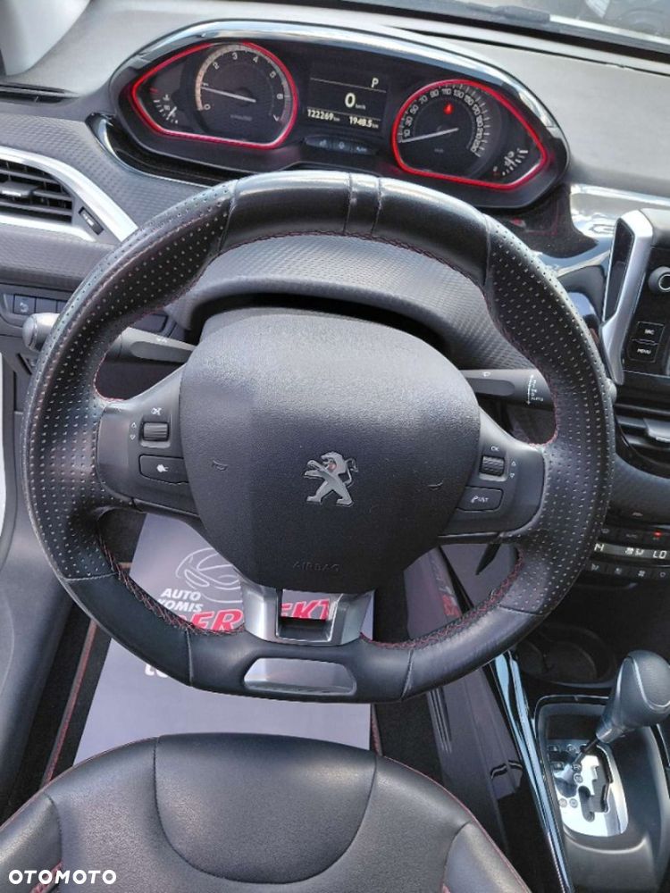 Peugeot 2008 - 13