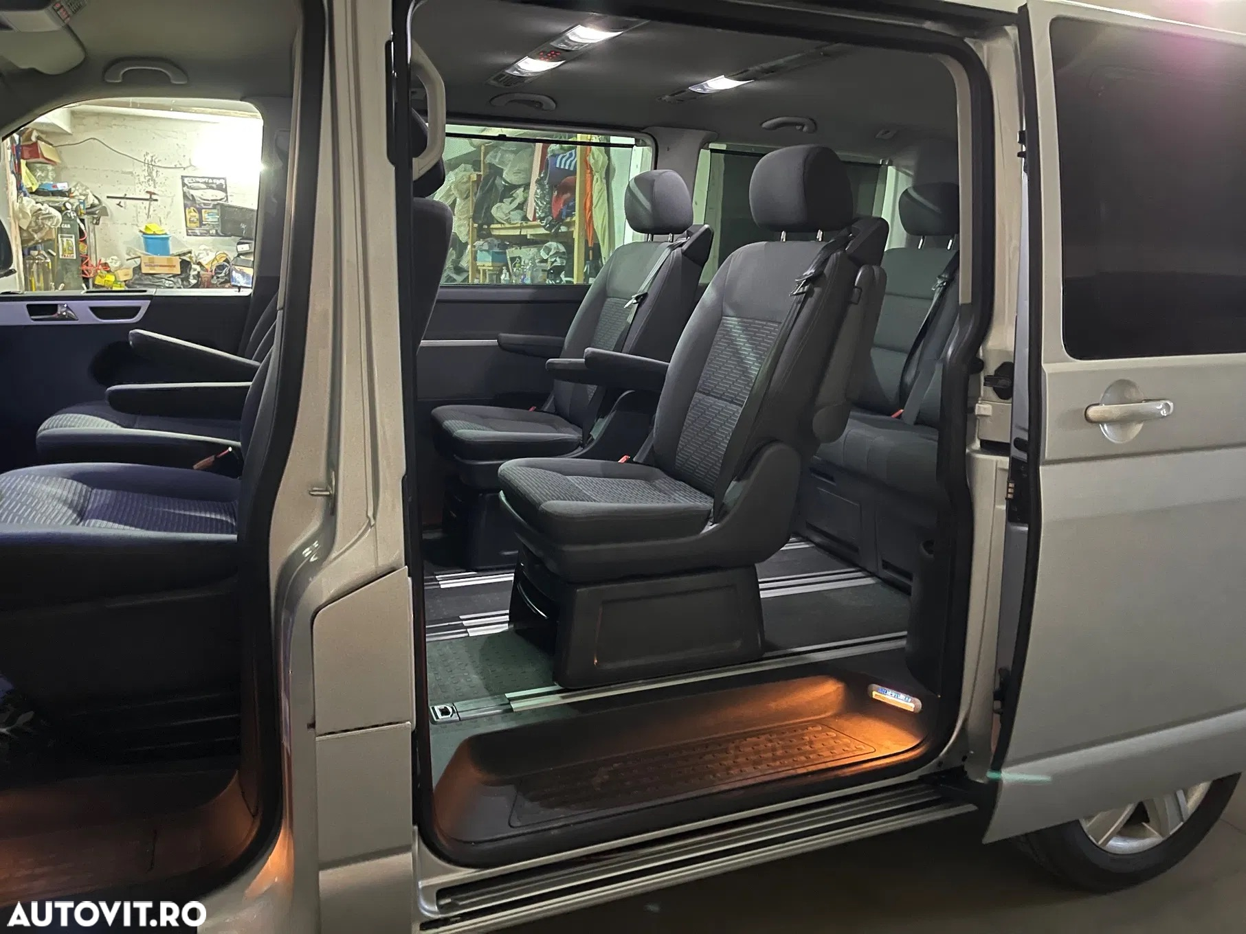 Volkswagen Multivan - 15