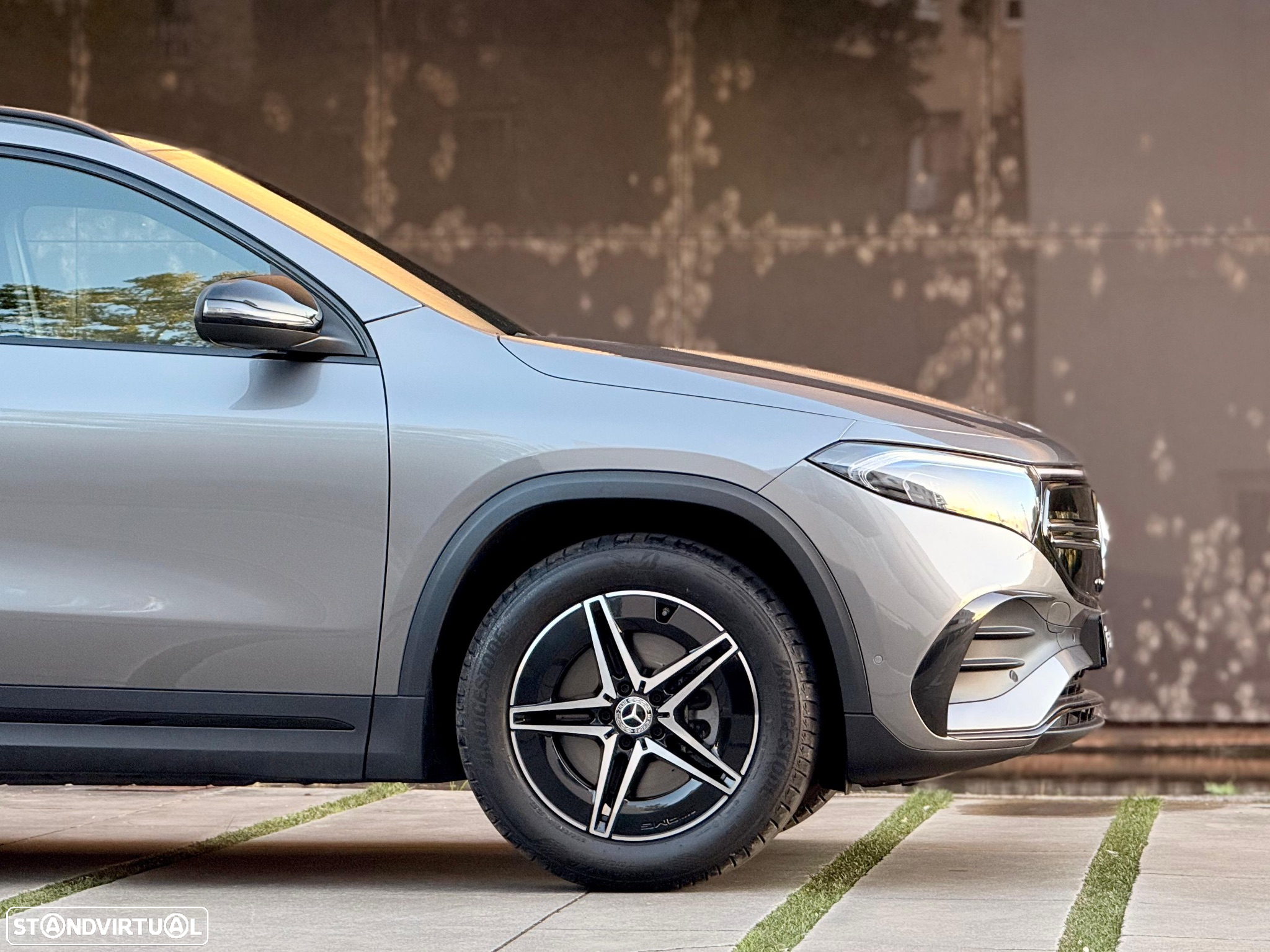 Mercedes-Benz EQA 300 4Matic AMG Line - 18