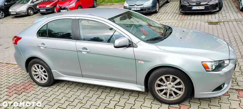 Mitsubishi Lancer 1.6 Invite - 4