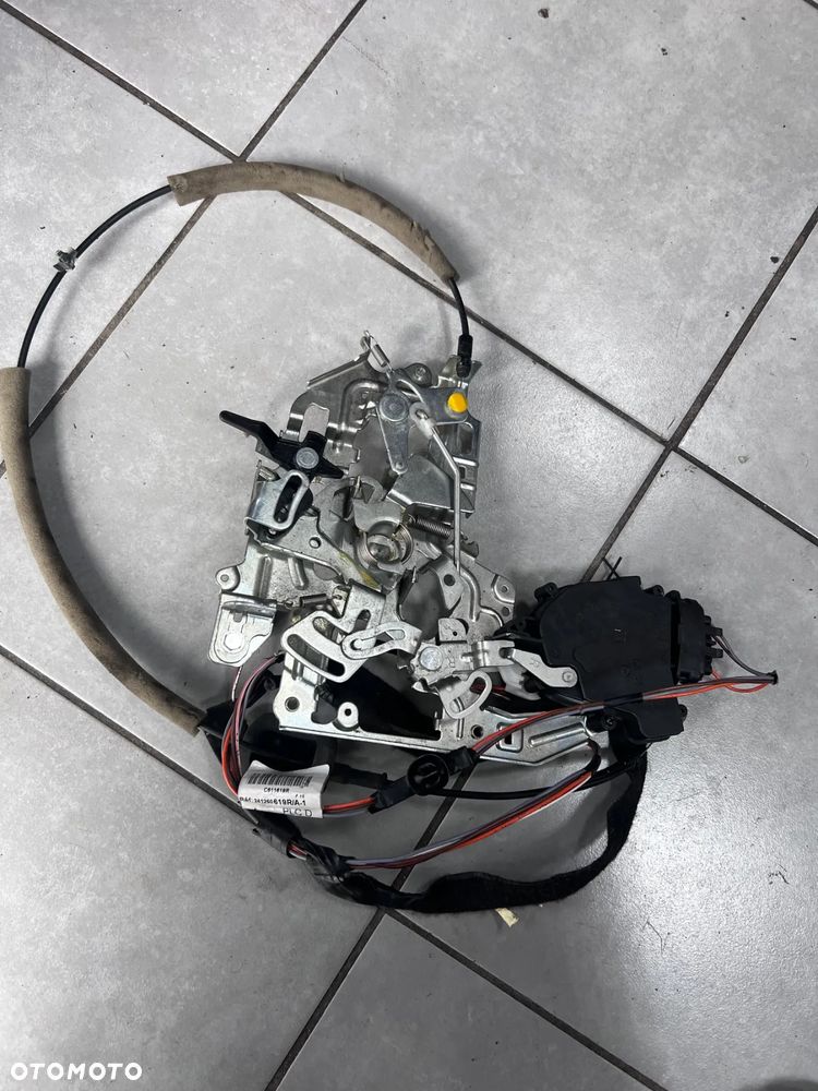 Mechanizm zamka drzwi bocznych Renault Master III