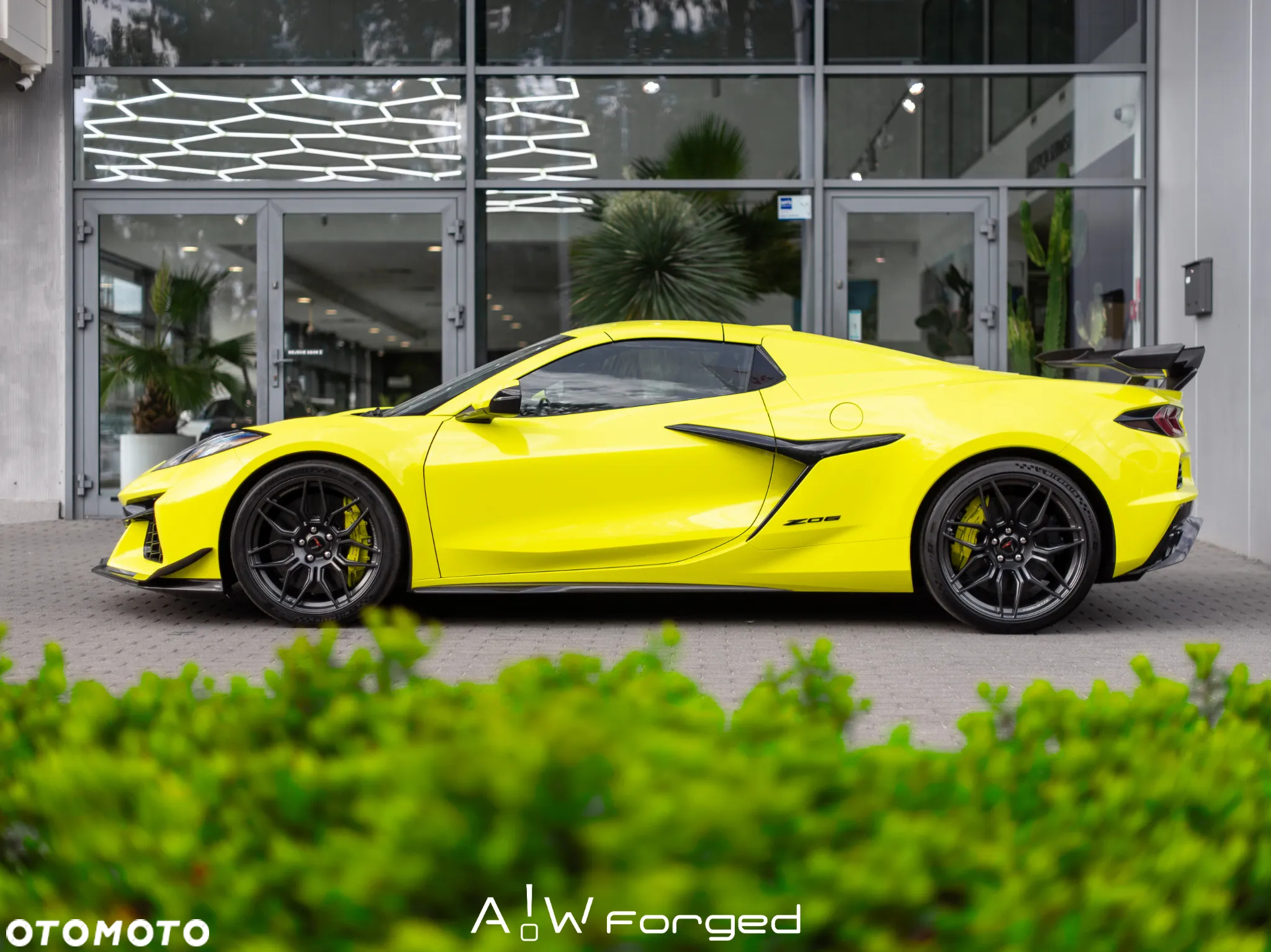 Chevrolet Corvette - 10