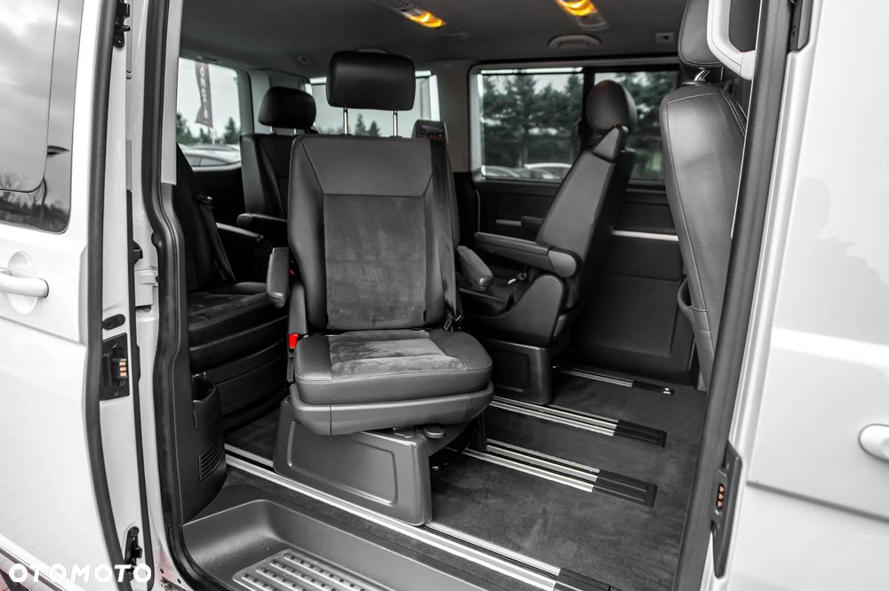 Volkswagen Multivan - 18