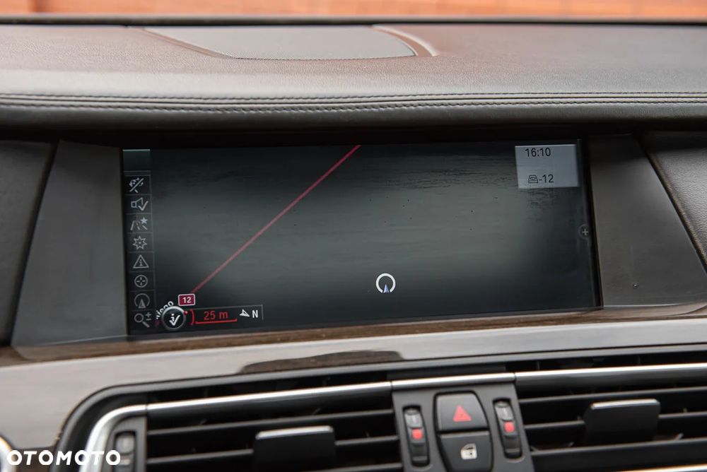 BMW Seria 7 750Li - 22