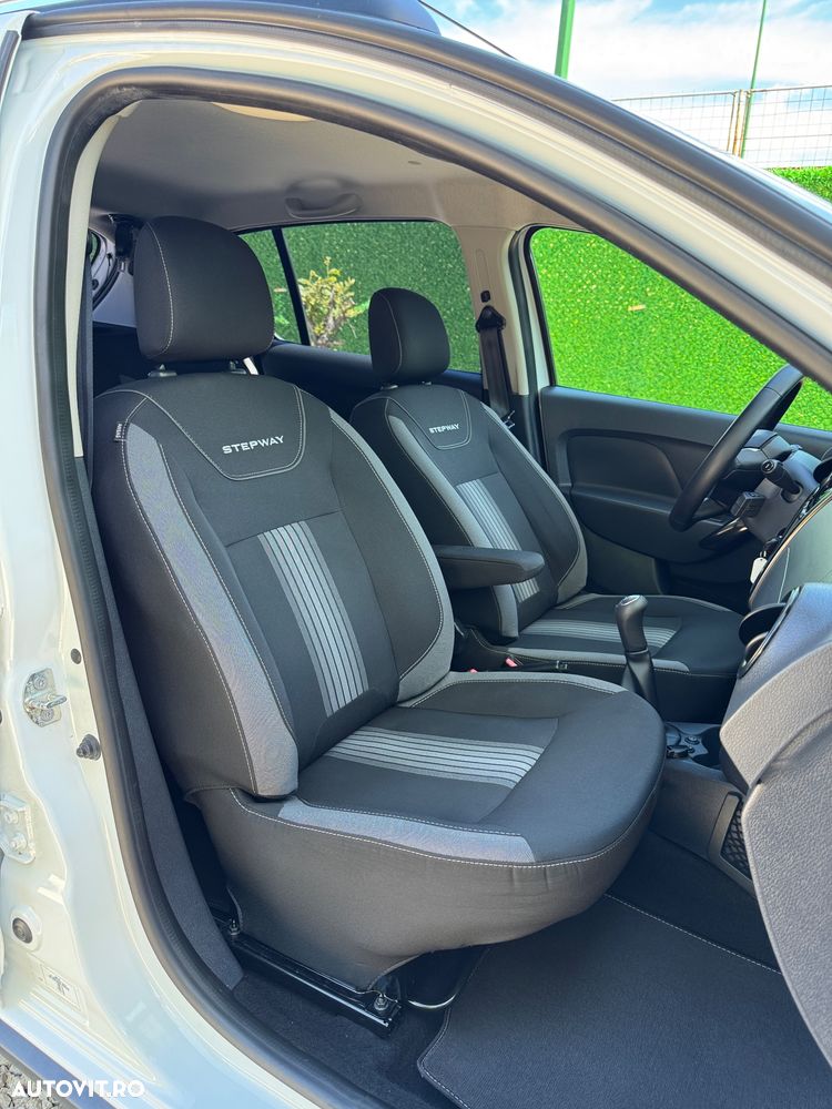 Dacia Sandero Stepway TCe 90 (S&S) Celebration - 11