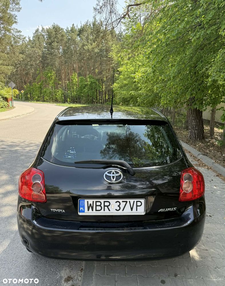 Toyota Auris 1.6 VVT-i Executive - 2