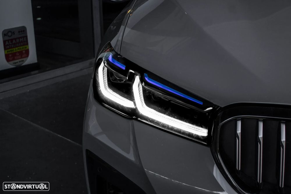 BMW 530 e Pack Desportivo M - 8