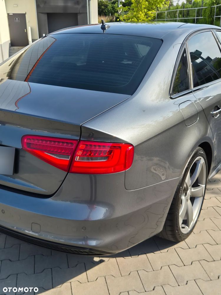 Audi A4 Limousine 2.0 TFSI quattro S tronic S line Sportpaket - 8