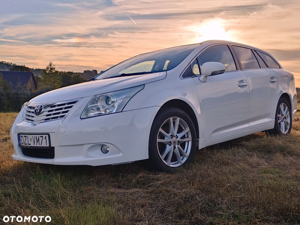 Toyota Avensis - 1