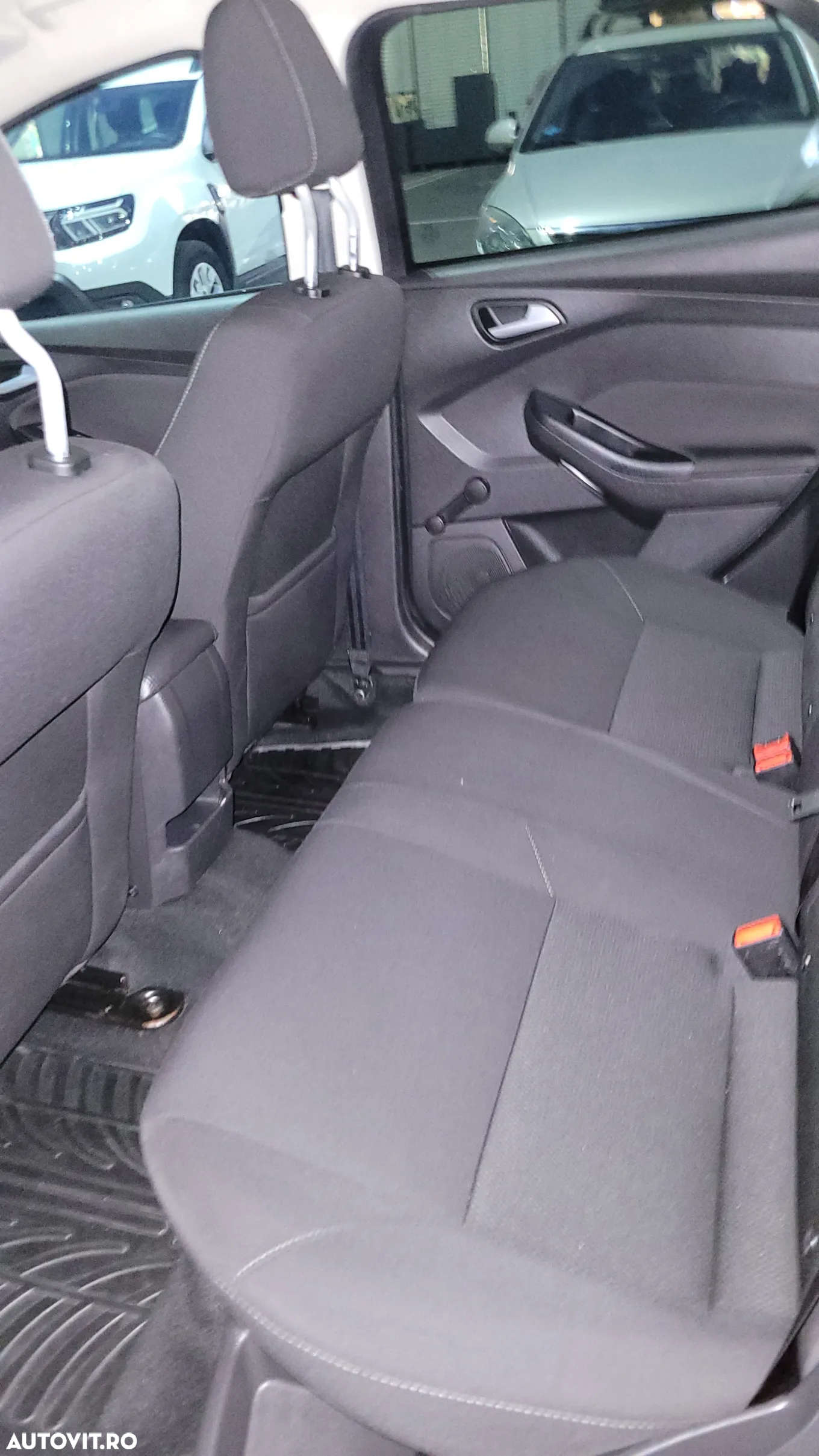 Ford Focus 1.0 EcoBoost Start Stop Trend - 11